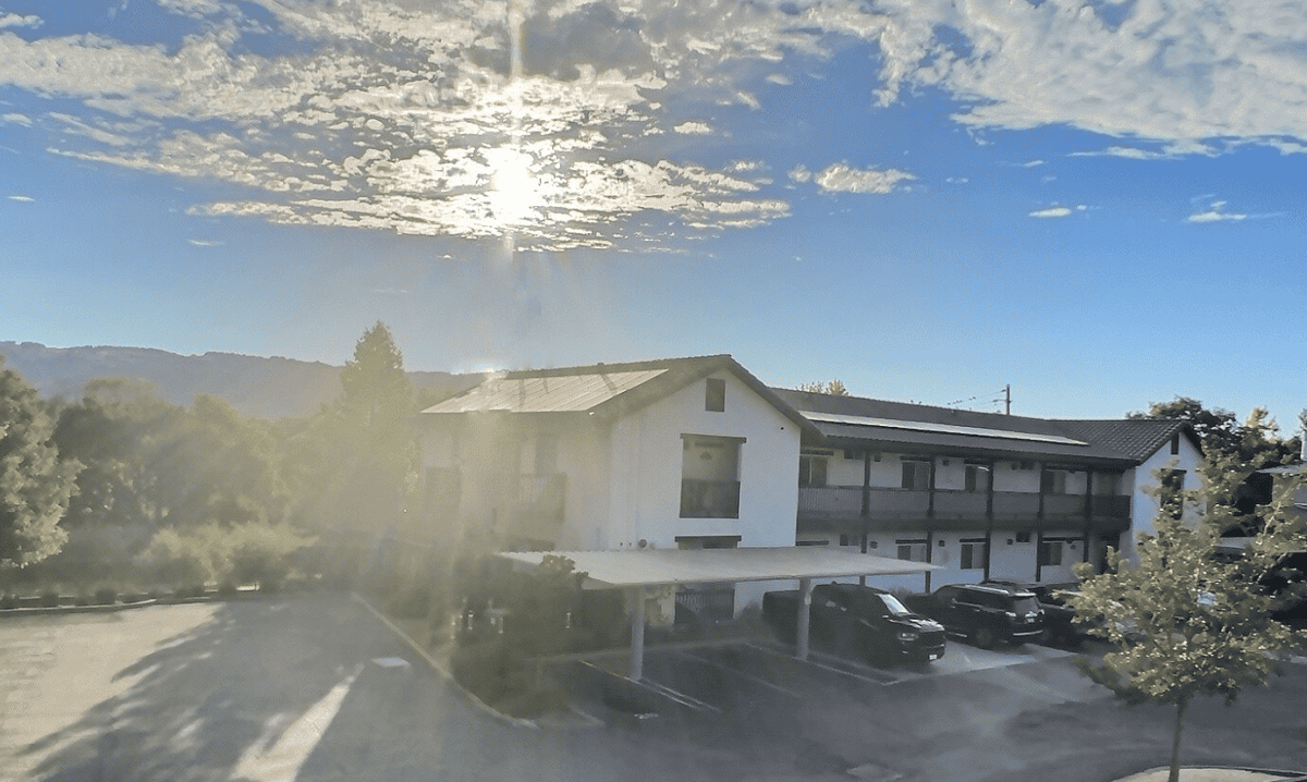 Sonoma Grove Suites aerial view